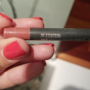 Mac pro longwear lip pencil